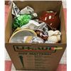 Image 1 : BOX OF ASSORTED VINTAGE CHINA COLLECTIBLES ETC