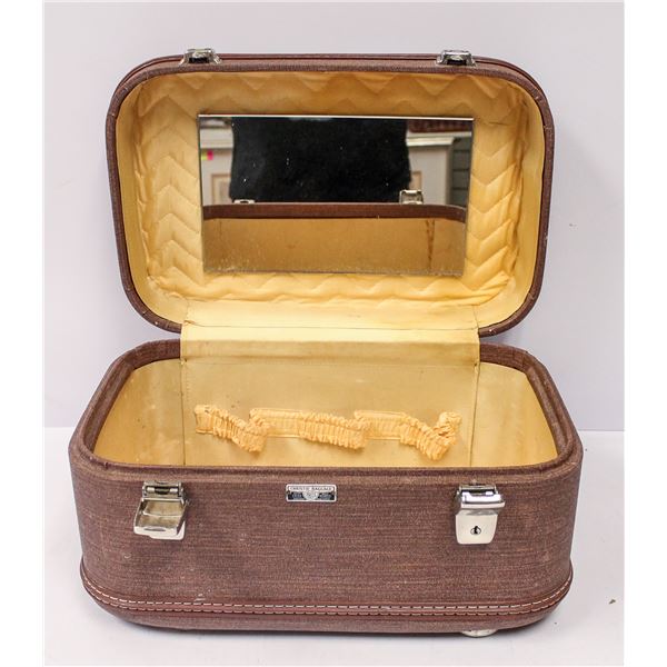 VINTAGE HARD SHELL SMALL TRAVEL SUITCASE