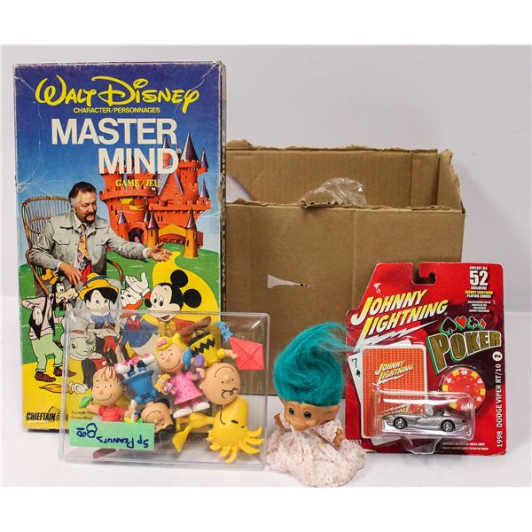 BOX OF ASSORTED VINTAGE TOYS AND COLLECTIBLES