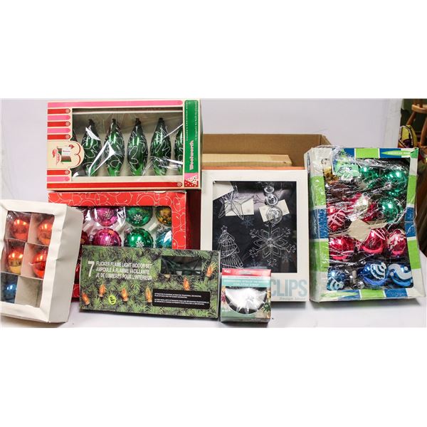 BOX OF ASSORTED VINTAGE CHRISTMAS ORNAMENTS