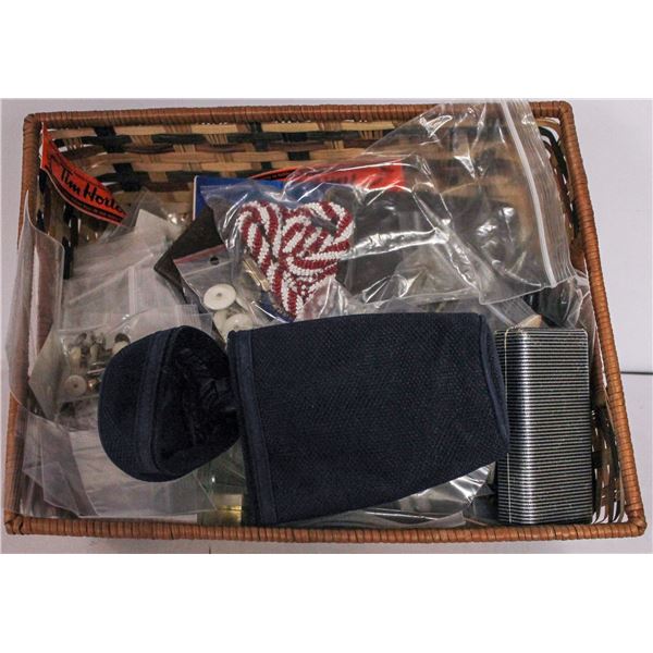 ASSORTED VINTAGE COLLECTOR LAPEL PINS