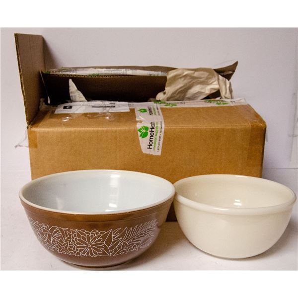 BOX OF ASSORTED VINTAGE PYREX BOWLS