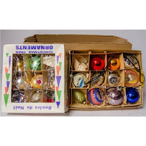 BOX OF ASSORTED VINTAGE CHRISTMAS ORNAMENTS