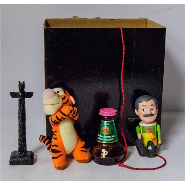 BOX LOT OF ASSORTED COLLECTIBLES