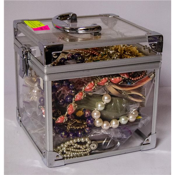 CASE OF ASSORTED VINTAGE JEWELLERY AND GLASSES