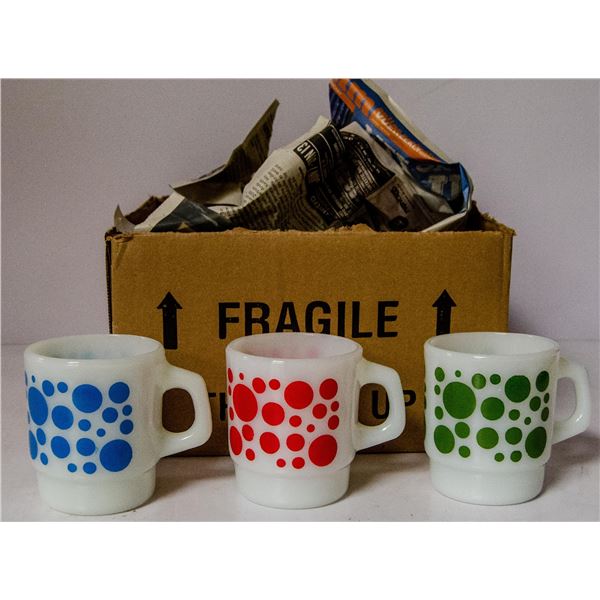 SET OF  VINTAGE FIRE KING MUGS