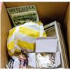 Image 1 : BOX OF ASSORTED VINTAGE COLLECTIBLES