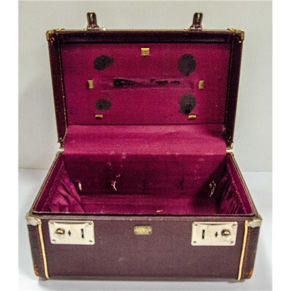 ANTIQUE HARDSHELL RED LEATHER CARRY CASE
