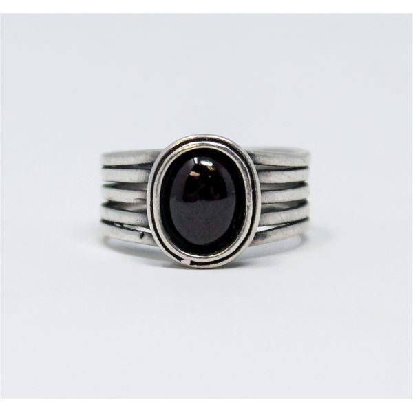 VINTAGE .925 SILVER MARKED GEMSTONE RING, 6.8g, SIZE 8