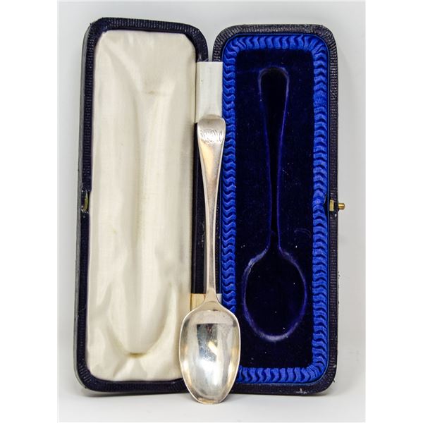VINTAGE STERLING HALLMARKED SPOON IN CASE, 32.0g