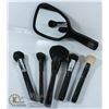 Image 1 : LOT OF MAKEUP BRUSHES AND MAGNIFICATION MIRROR