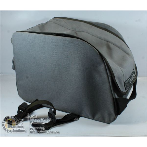 MOTORCYCLE TAIL PACK C/W RAIN COVER