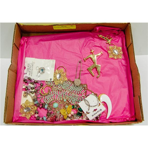 FLAT OF VINTAGE JEWELRY