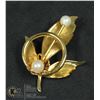 Image 1 : ANTIQUE 1950S GOLD LEAF BROOCH WITH 2 FOX PEARLS