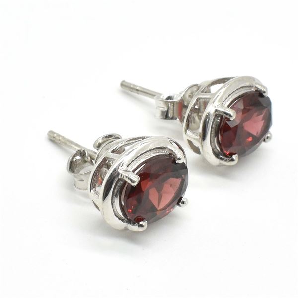 90TJ SILVER GARNET  EARRINGS