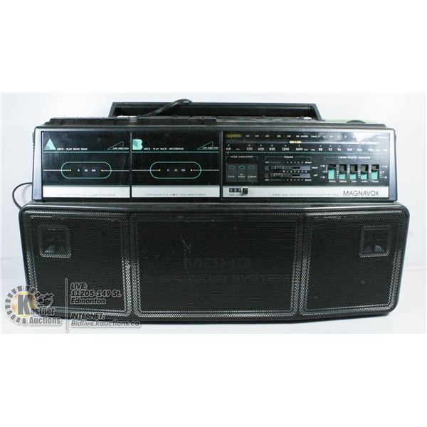 VINTAGE MAGNAVOX D8300 5 SPEAKER DUAL CASS DECK