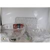 Image 2 : PLASTIC SERVING LOT