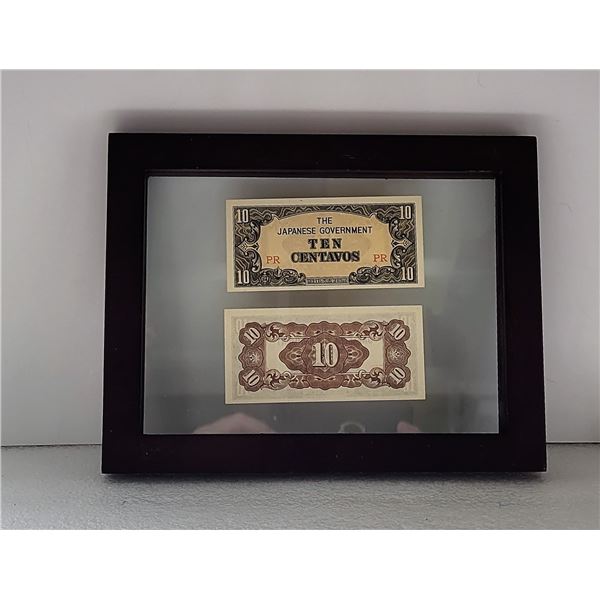 19)  FLOAT FRAME MEASURING 7"X9" WITH 2