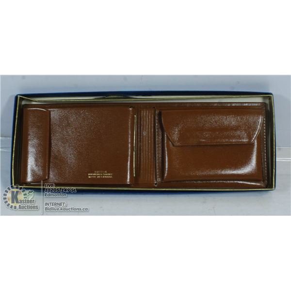 BUXTON MENS WALLET.
