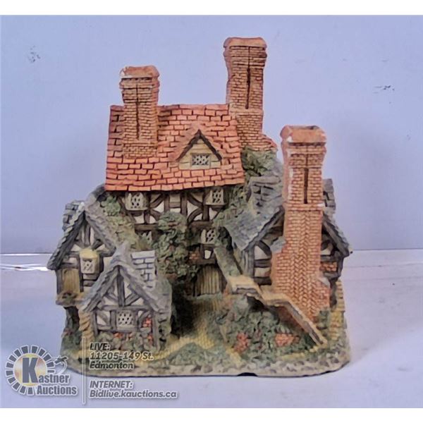 MINIATURE COLLECTABLE HOUSES BY DAVID WINTERS