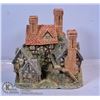 Image 1 : MINIATURE COLLECTABLE HOUSES BY DAVID WINTERS