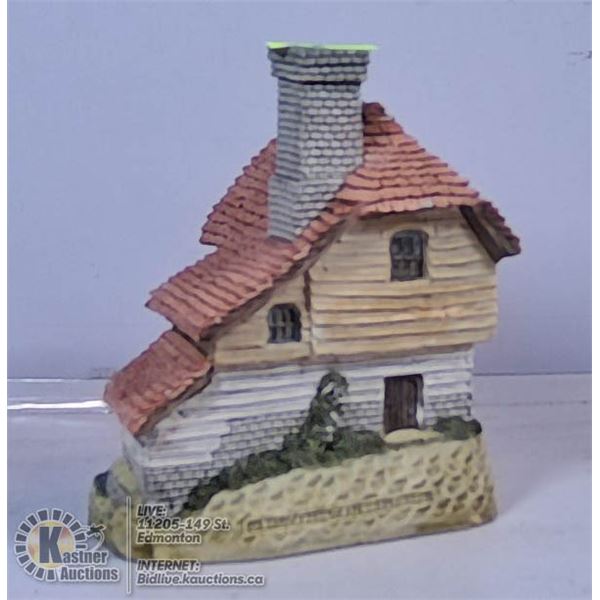 MINIATURE COLLECTABLE HOUSES BY DAVID WINTERS