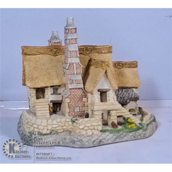 MINIATURE COLLECTABLE HOUSES BY DAVID WINTERS