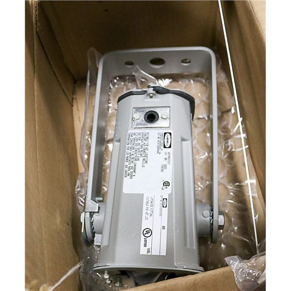 HUBBELL LUMINAIRE FITTING LIGHT HOUSING