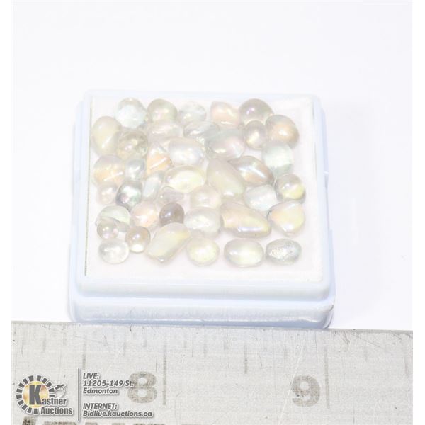 #195-RAINBOW MOONSTONE ROUGH 30.25ct