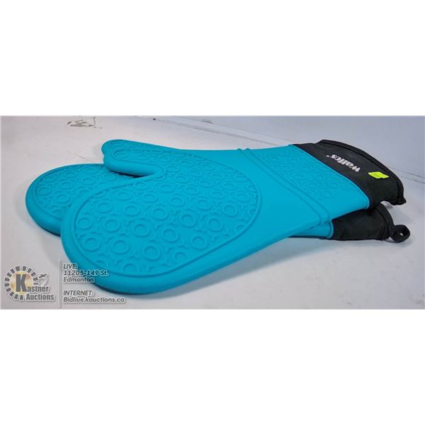 WALFOS SILICON OVEN MITTS.
