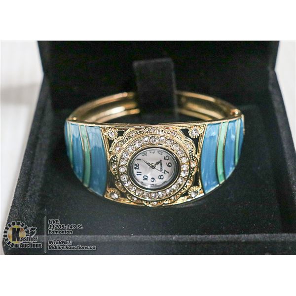 DECORATIVE LADY'S QUARTS WRIST WATCH WITH