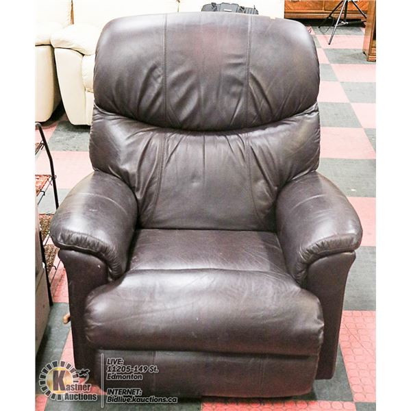 BLACK LAZYBOY LEATHER RECLINING CHAIR