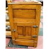 Image 1 : VINTAGE WOOD ICEBOX 37" TALL 24" LONG 16" WIDE