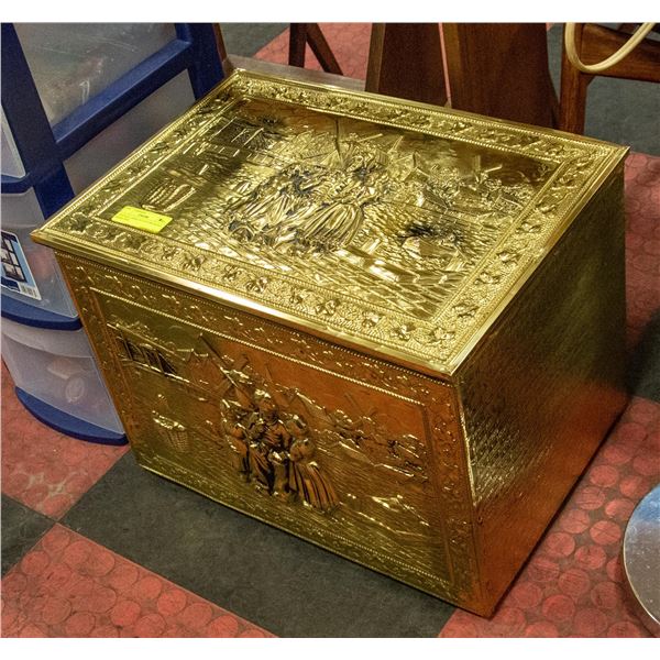 VINTAGE LARGE DUTCH FIREWOOD BRASS BOX
