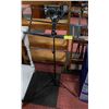 Image 1 : PROFILE BLACK METAL MUSIC STAND - FOLD-AWAY,