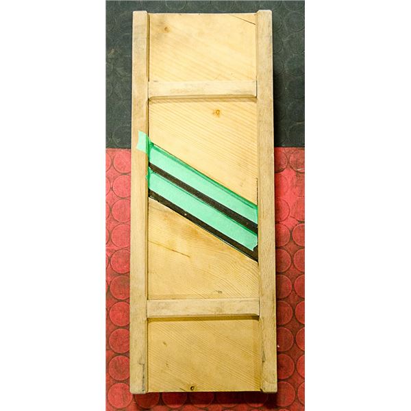 VINTAGE "SILVRETTA" AUSTRIAN MADE CABBAGE CUTTER