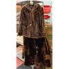 Image 1 : VINTAGE 2 FUR COATS GENIUNE