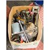 Image 1 : BOX LOT OF TOOLS