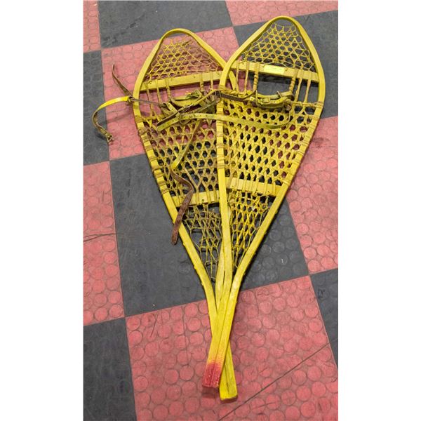 VINTAGE TORPEDO SNOWSHOES 14" X 48"