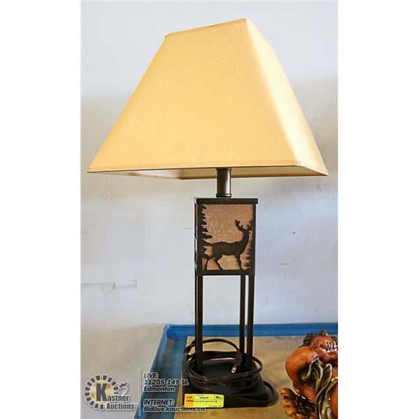 LAMP WITH DEER AROUND THE STAND