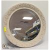 Image 1 : ROUND MIRROR WITH WHITE SCROLL