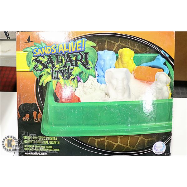 SANDS ALIVE SAFARI TREK SAND PLAYSET