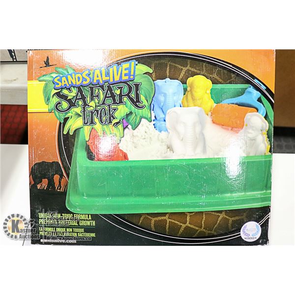 SANDS ALIVE SAFARI TREK SAND PLAYSET