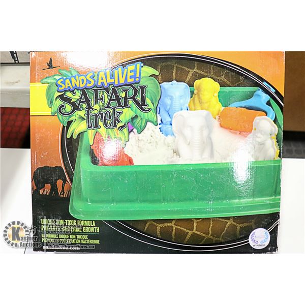 SANDS ALIVE SAFARI TREK SAND PLAYSET