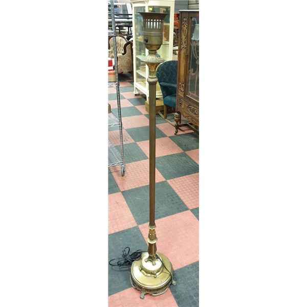 ESTATE TORCHE LAMP WITH BRASS BASE, TRI-LIGHT