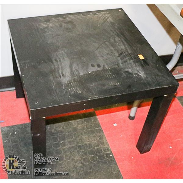 BLACK END TABLE