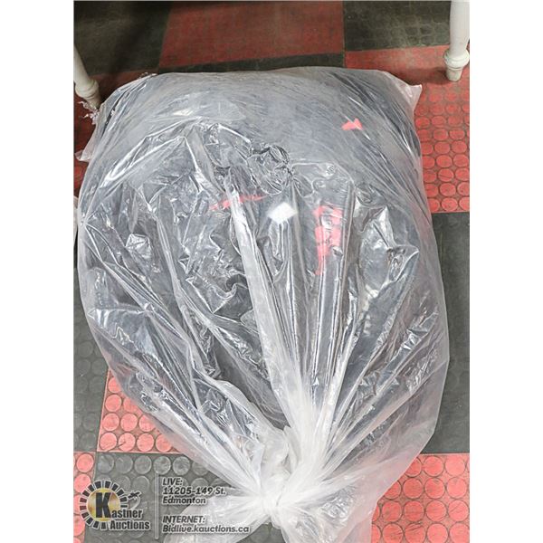 BAG LOT OF BRAND NEW T-SHIRTS