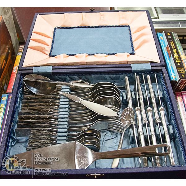 24-PC INOX ITALIAN FLATWARE SET IN STORAGE BOX
