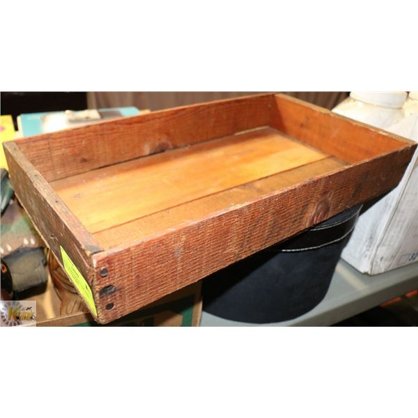 SMALL WOOD CRATE SUNLAND BISCUIT COMPANY