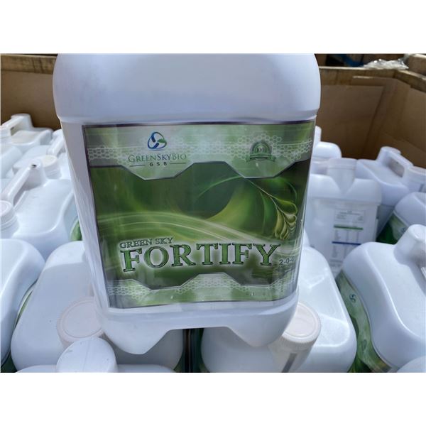 CRATE OF GREEN SKY BIO 'FORTIFY' FERTILIZER, 108 X 4 LITRE JUGS, TOTAL OF 432 LITRES